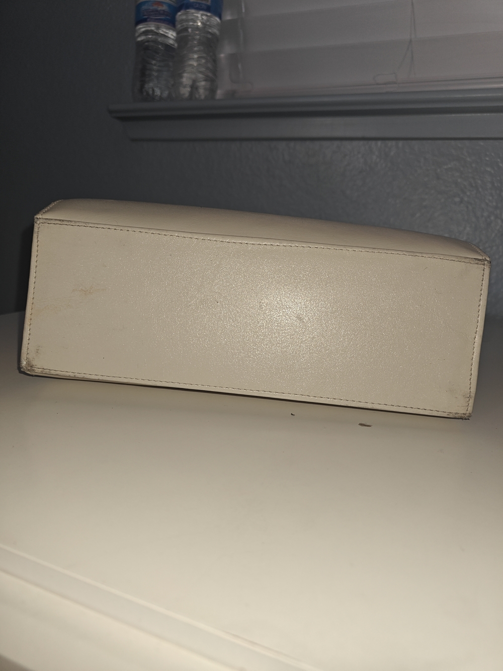 Cream Leather Structured Top-Handle Bag with Gold Turn-Lock - Picture 3 of 9